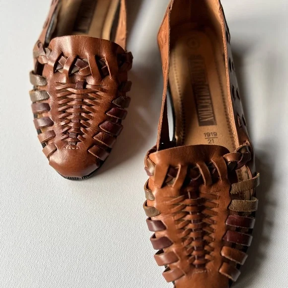 VINTAGE Brazil Made Leather Collection Huaraches Slip Ons Womens 8 - Picture 3 of 8